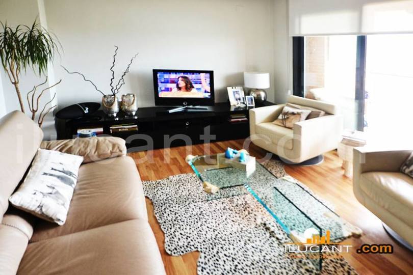 Alicante,Alicante,España,3 Bedrooms Bedrooms,2 BathroomsBathrooms,Pisos,14288