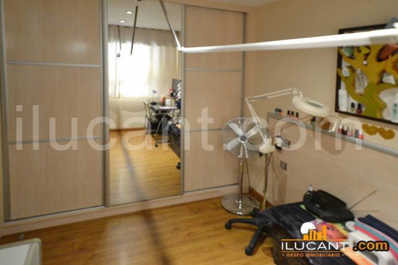 Alicante,Alicante,España,3 Bedrooms Bedrooms,2 BathroomsBathrooms,Pisos,14292
