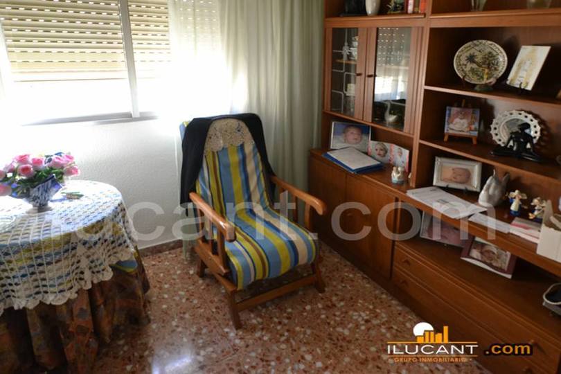 Alicante,Alicante,España,4 Bedrooms Bedrooms,2 BathroomsBathrooms,Pisos,14293