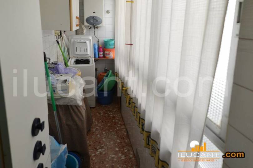 Alicante,Alicante,España,4 Bedrooms Bedrooms,2 BathroomsBathrooms,Pisos,14293