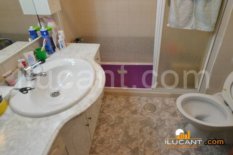 Alicante,Alicante,España,4 Bedrooms Bedrooms,2 BathroomsBathrooms,Pisos,14293
