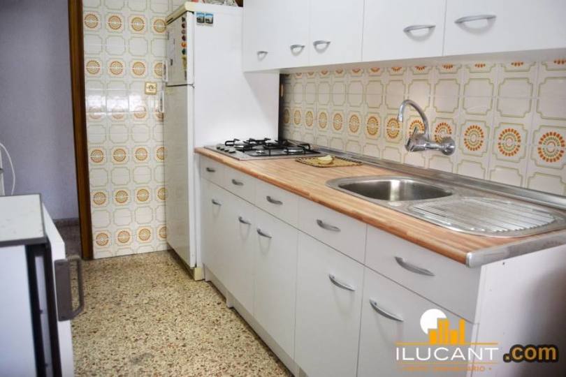 Alicante,Alicante,España,3 Bedrooms Bedrooms,1 BañoBathrooms,Pisos,14294