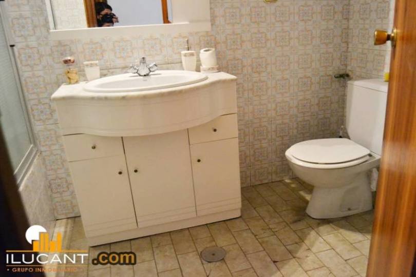 Alicante,Alicante,España,3 Bedrooms Bedrooms,1 BañoBathrooms,Pisos,14294