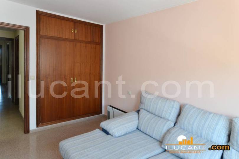 Alicante,Alicante,España,3 Bedrooms Bedrooms,2 BathroomsBathrooms,Pisos,14295