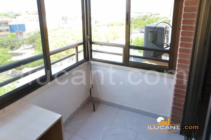 Alicante,Alicante,España,3 Bedrooms Bedrooms,2 BathroomsBathrooms,Pisos,14295