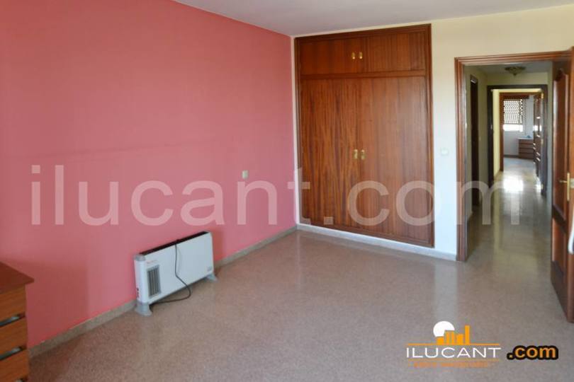 Alicante,Alicante,España,3 Bedrooms Bedrooms,2 BathroomsBathrooms,Pisos,14295