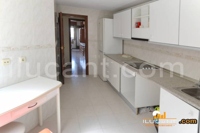 Alicante,Alicante,España,3 Bedrooms Bedrooms,2 BathroomsBathrooms,Pisos,14295