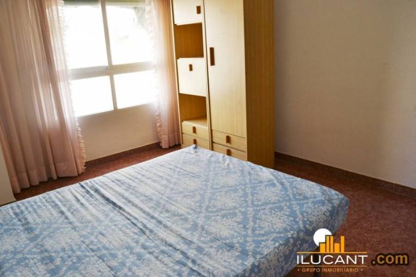 Alicante,Alicante,España,3 Bedrooms Bedrooms,2 BathroomsBathrooms,Pisos,14299