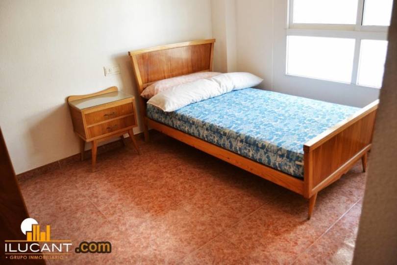 Alicante,Alicante,España,3 Bedrooms Bedrooms,2 BathroomsBathrooms,Pisos,14299