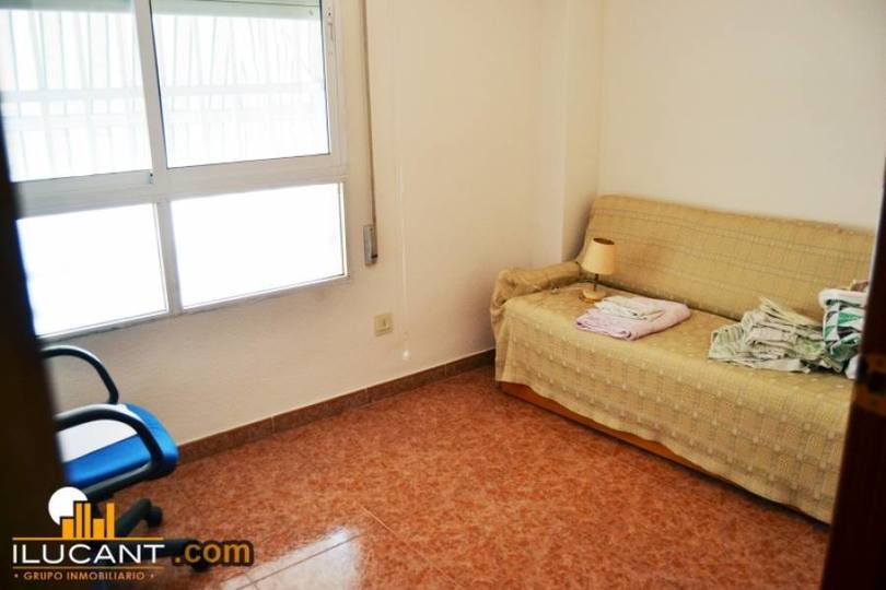 Alicante,Alicante,España,3 Bedrooms Bedrooms,2 BathroomsBathrooms,Pisos,14299