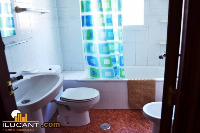 Alicante,Alicante,España,3 Bedrooms Bedrooms,2 BathroomsBathrooms,Pisos,14299