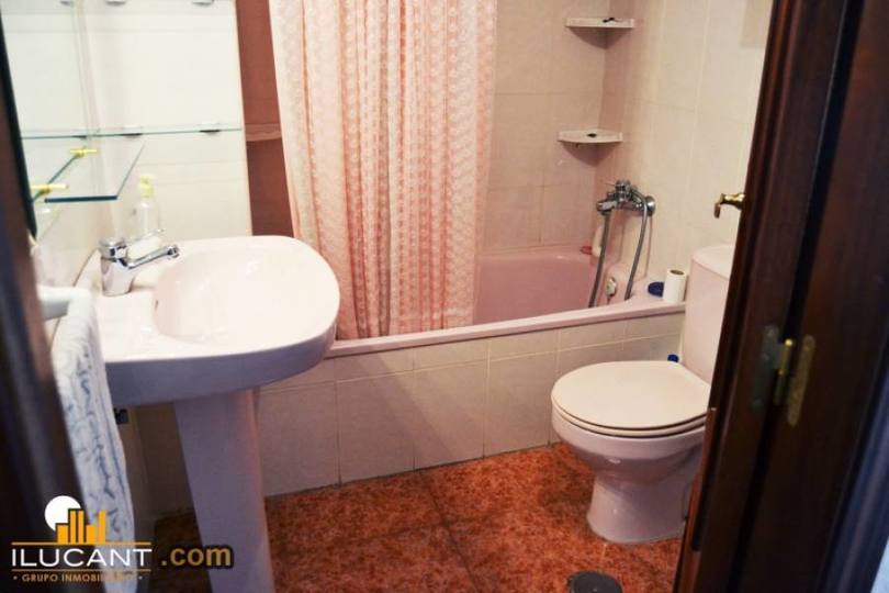 Alicante,Alicante,España,3 Bedrooms Bedrooms,2 BathroomsBathrooms,Pisos,14299