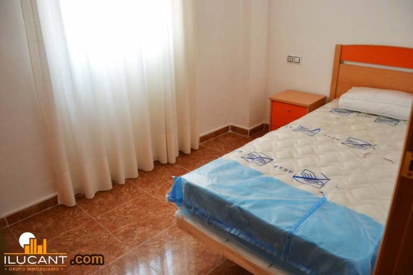 Alicante,Alicante,España,3 Bedrooms Bedrooms,2 BathroomsBathrooms,Pisos,14305