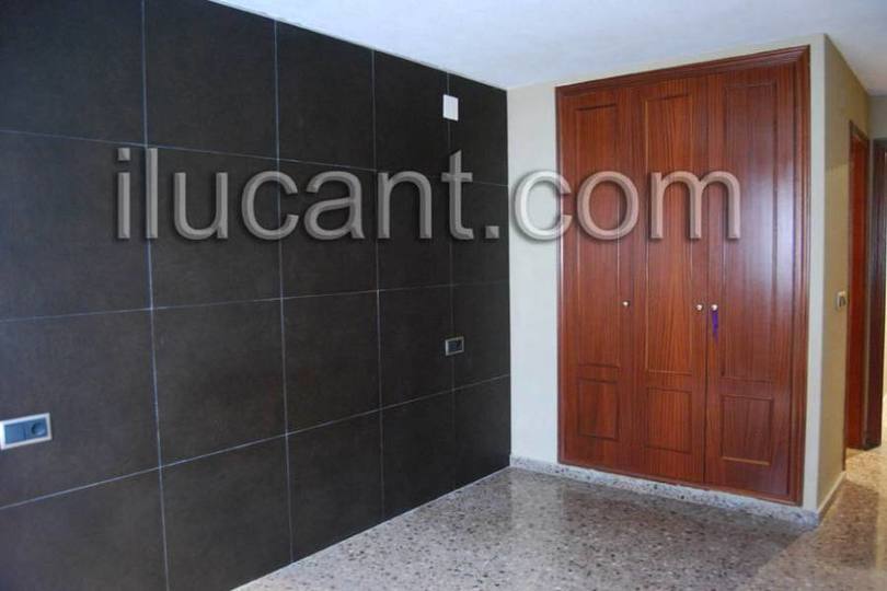 Alicante,Alicante,España,3 Bedrooms Bedrooms,2 BathroomsBathrooms,Pisos,14318