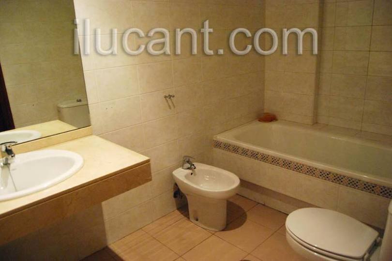 Alicante,Alicante,España,3 Bedrooms Bedrooms,2 BathroomsBathrooms,Pisos,14318