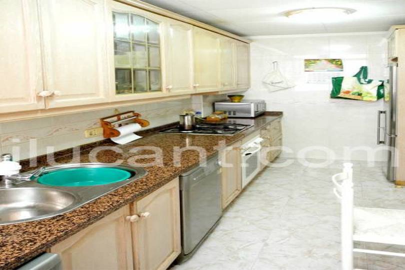 Alicante,Alicante,España,3 Bedrooms Bedrooms,2 BathroomsBathrooms,Pisos,14321