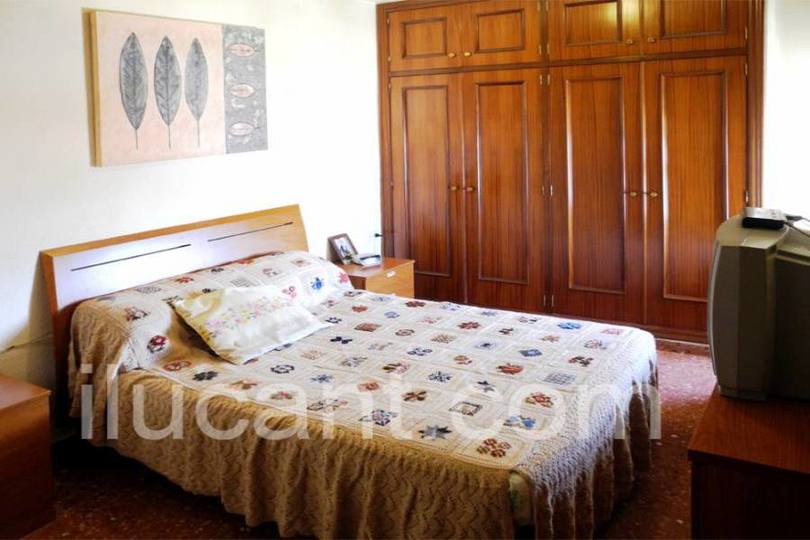 Alicante,Alicante,España,3 Bedrooms Bedrooms,2 BathroomsBathrooms,Pisos,14321