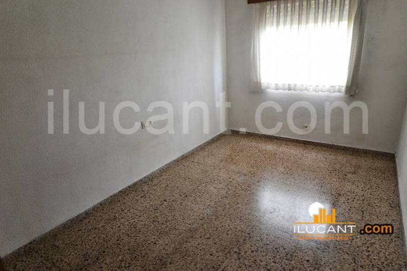 Alicante,Alicante,España,3 Bedrooms Bedrooms,2 BathroomsBathrooms,Pisos,14325