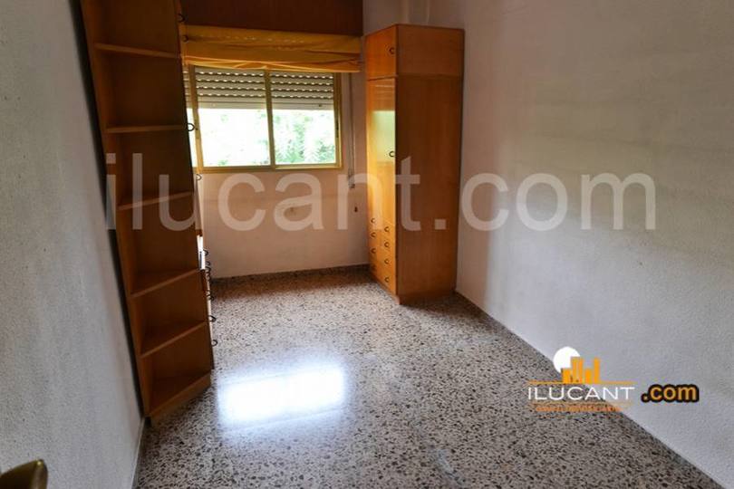 Alicante,Alicante,España,3 Bedrooms Bedrooms,2 BathroomsBathrooms,Pisos,14325