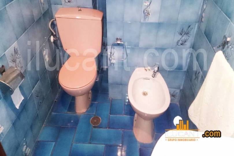 Alicante,Alicante,España,4 Bedrooms Bedrooms,2 BathroomsBathrooms,Pisos,14329