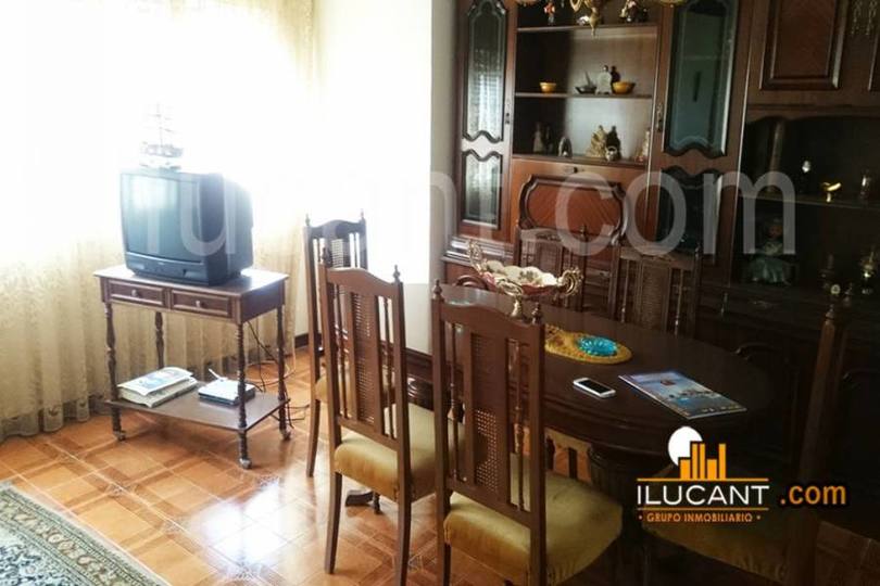 Alicante,Alicante,España,4 Bedrooms Bedrooms,2 BathroomsBathrooms,Pisos,14329