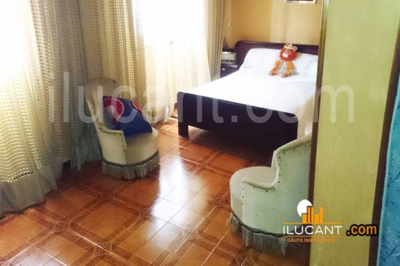 Alicante,Alicante,España,4 Bedrooms Bedrooms,2 BathroomsBathrooms,Pisos,14329