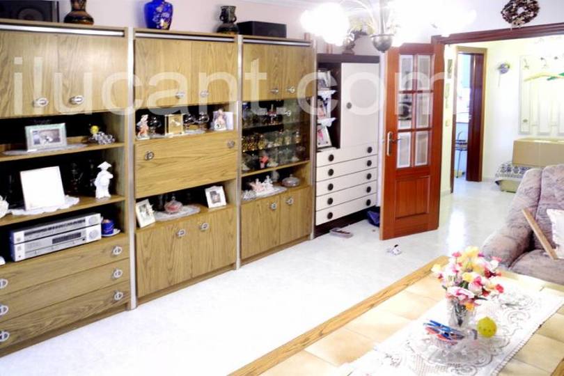 Alicante,Alicante,España,3 Bedrooms Bedrooms,1 BañoBathrooms,Pisos,14337