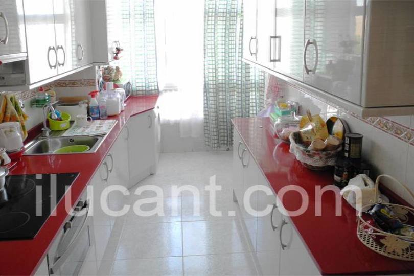 Alicante,Alicante,España,3 Bedrooms Bedrooms,1 BañoBathrooms,Pisos,14337
