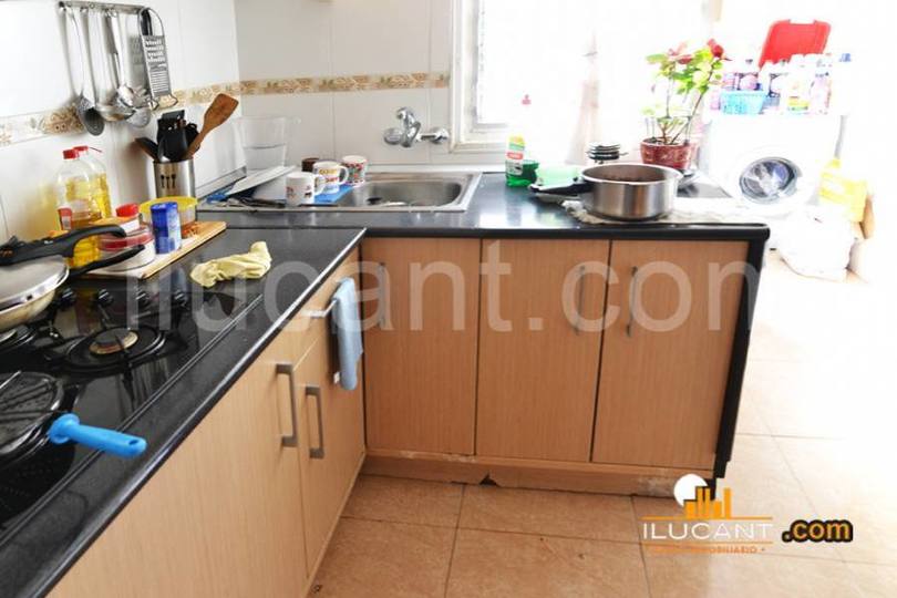 Alicante,Alicante,España,3 Bedrooms Bedrooms,1 BañoBathrooms,Pisos,14340