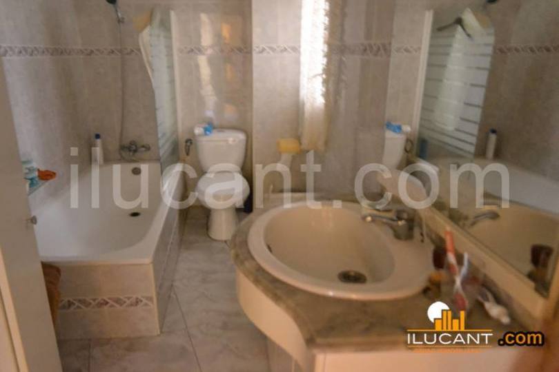 Alicante,Alicante,España,3 Bedrooms Bedrooms,1 BañoBathrooms,Pisos,14342