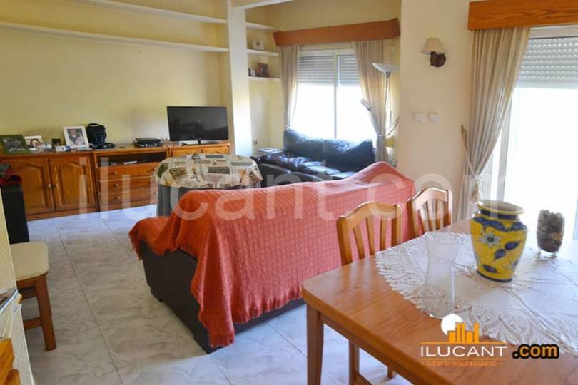 Alicante,Alicante,España,3 Bedrooms Bedrooms,1 BañoBathrooms,Pisos,14342