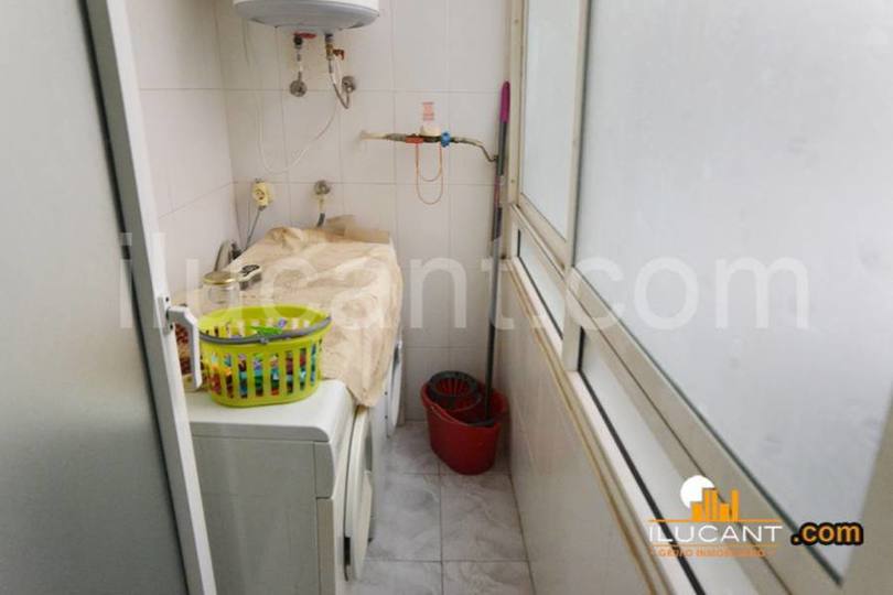 Alicante,Alicante,España,3 Bedrooms Bedrooms,1 BañoBathrooms,Pisos,14342