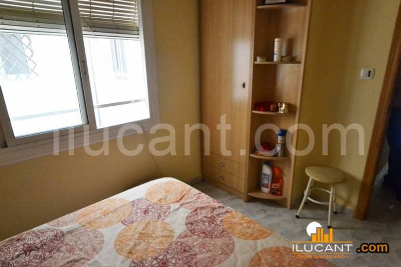Alicante,Alicante,España,3 Bedrooms Bedrooms,1 BañoBathrooms,Pisos,14342