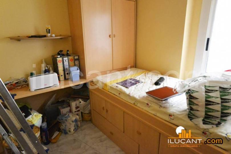 Alicante,Alicante,España,3 Bedrooms Bedrooms,1 BañoBathrooms,Pisos,14342