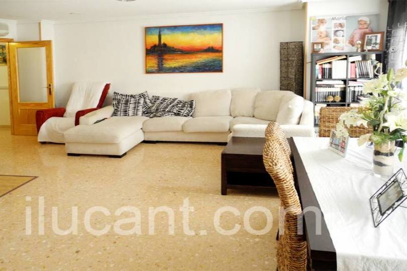 Alicante, Alicante, España, 3 Bedrooms Bedrooms, ,2 BathroomsBathrooms,Pisos,Venta,14343