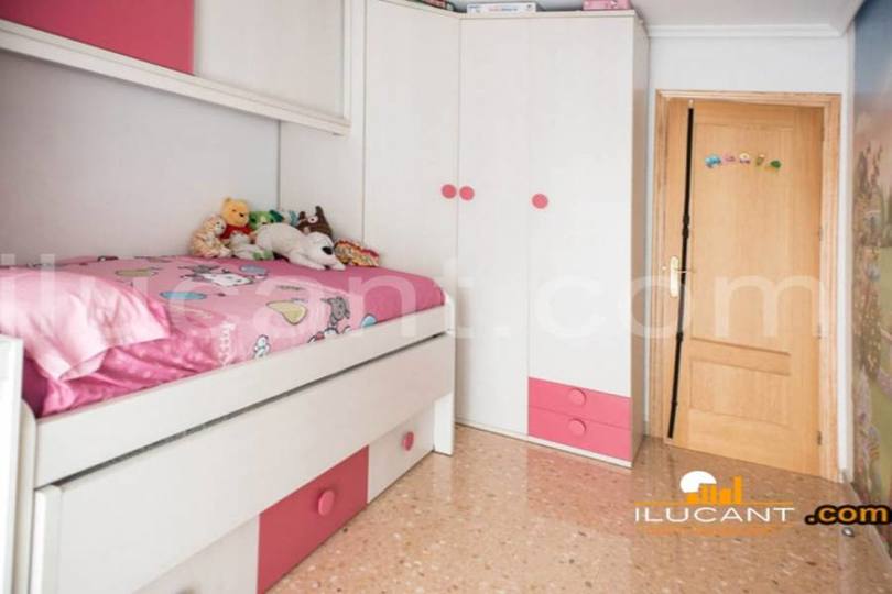Alicante, Alicante, España, 3 Bedrooms Bedrooms, ,2 BathroomsBathrooms,Pisos,Venta,14343