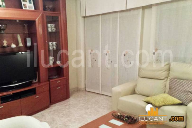 Alicante,Alicante,España,3 Bedrooms Bedrooms,1 BañoBathrooms,Pisos,14348