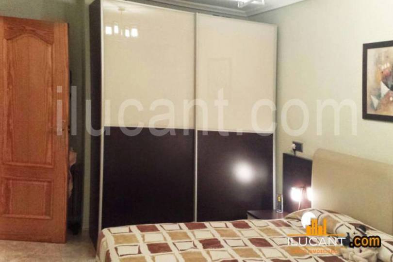 Alicante,Alicante,España,3 Bedrooms Bedrooms,1 BañoBathrooms,Pisos,14348