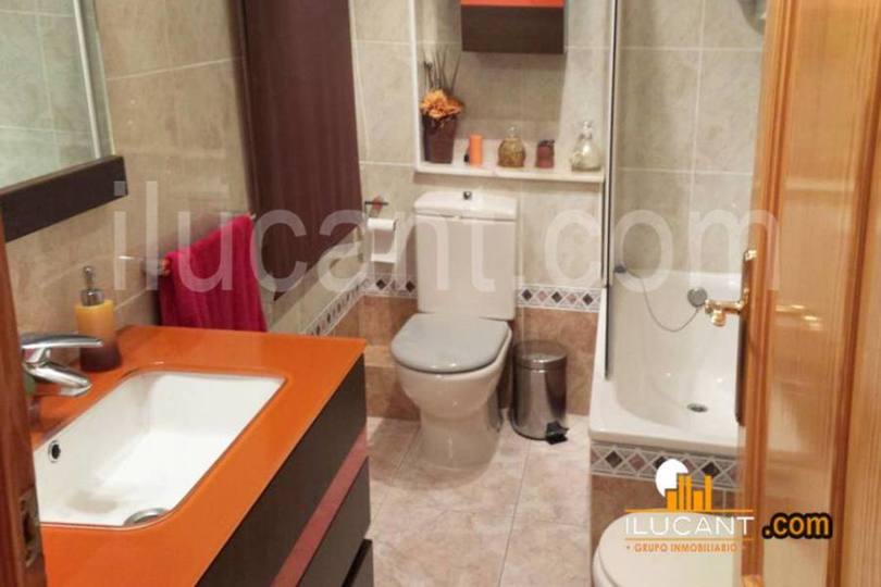 Alicante,Alicante,España,3 Bedrooms Bedrooms,1 BañoBathrooms,Pisos,14348