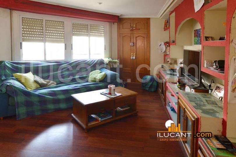 Alicante,Alicante,España,3 Bedrooms Bedrooms,1 BañoBathrooms,Pisos,14350