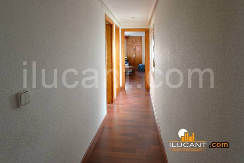 Alicante,Alicante,España,3 Bedrooms Bedrooms,1 BañoBathrooms,Pisos,14350