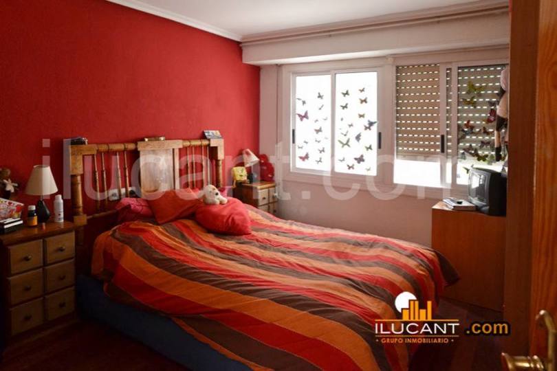 Alicante,Alicante,España,3 Bedrooms Bedrooms,1 BañoBathrooms,Pisos,14350