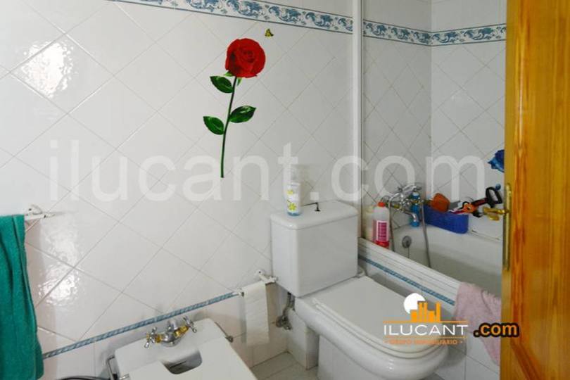 Alicante,Alicante,España,3 Bedrooms Bedrooms,1 BañoBathrooms,Pisos,14350
