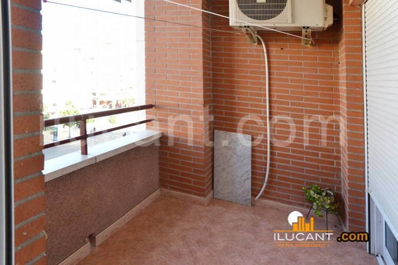 Alicante,Alicante,España,3 Bedrooms Bedrooms,2 BathroomsBathrooms,Pisos,14352