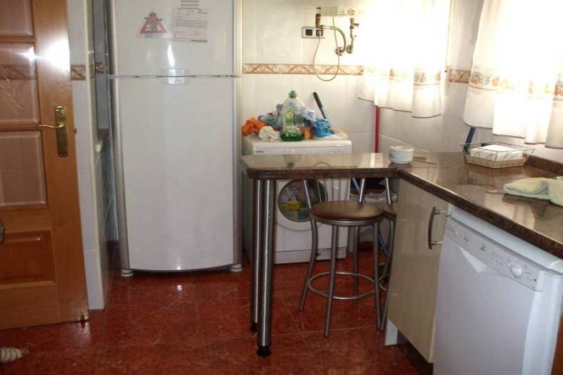 Alicante,Alicante,España,4 Bedrooms Bedrooms,2 BathroomsBathrooms,Pisos,14356