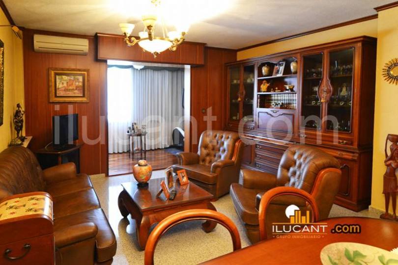 Alicante,Alicante,España,5 Bedrooms Bedrooms,2 BathroomsBathrooms,Pisos,14358
