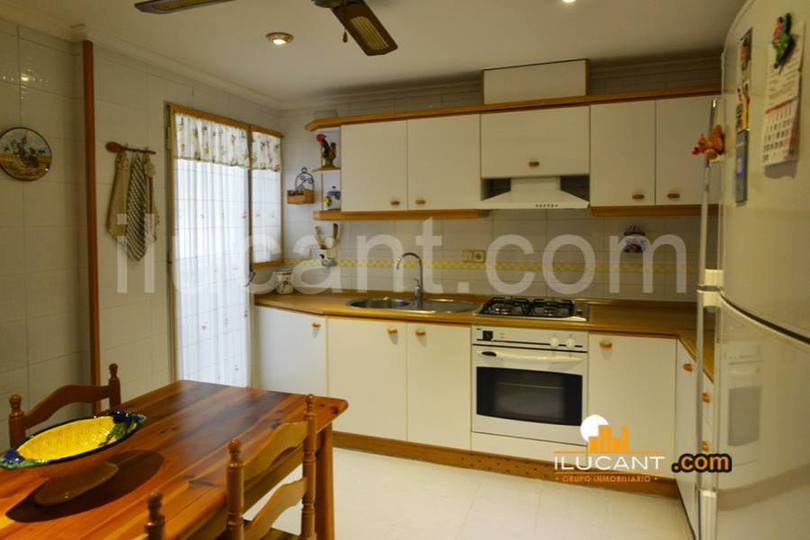 Alicante,Alicante,España,5 Bedrooms Bedrooms,2 BathroomsBathrooms,Pisos,14358