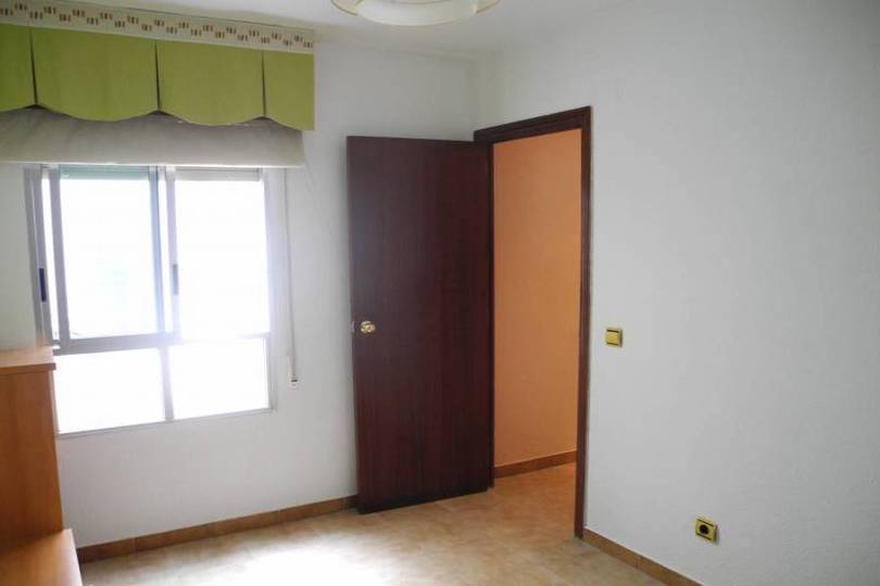 Alicante,Alicante,España,3 Bedrooms Bedrooms,2 BathroomsBathrooms,Pisos,14362