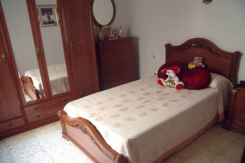 Alicante,Alicante,España,3 Bedrooms Bedrooms,1 BañoBathrooms,Pisos,14366