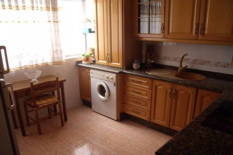 Alicante,Alicante,España,3 Bedrooms Bedrooms,1 BañoBathrooms,Pisos,14366